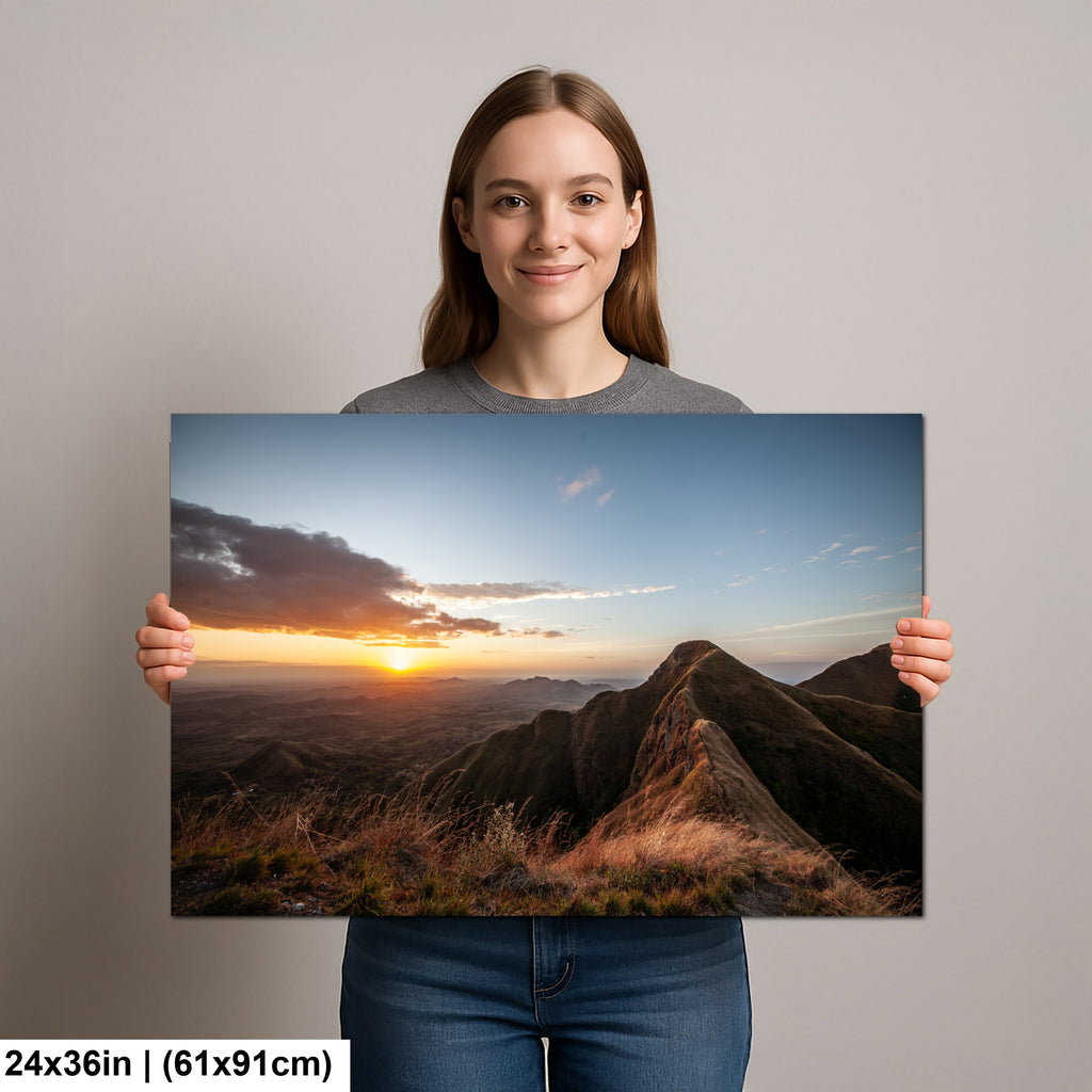 Panamanian sunrise at El Pichacho de Ola