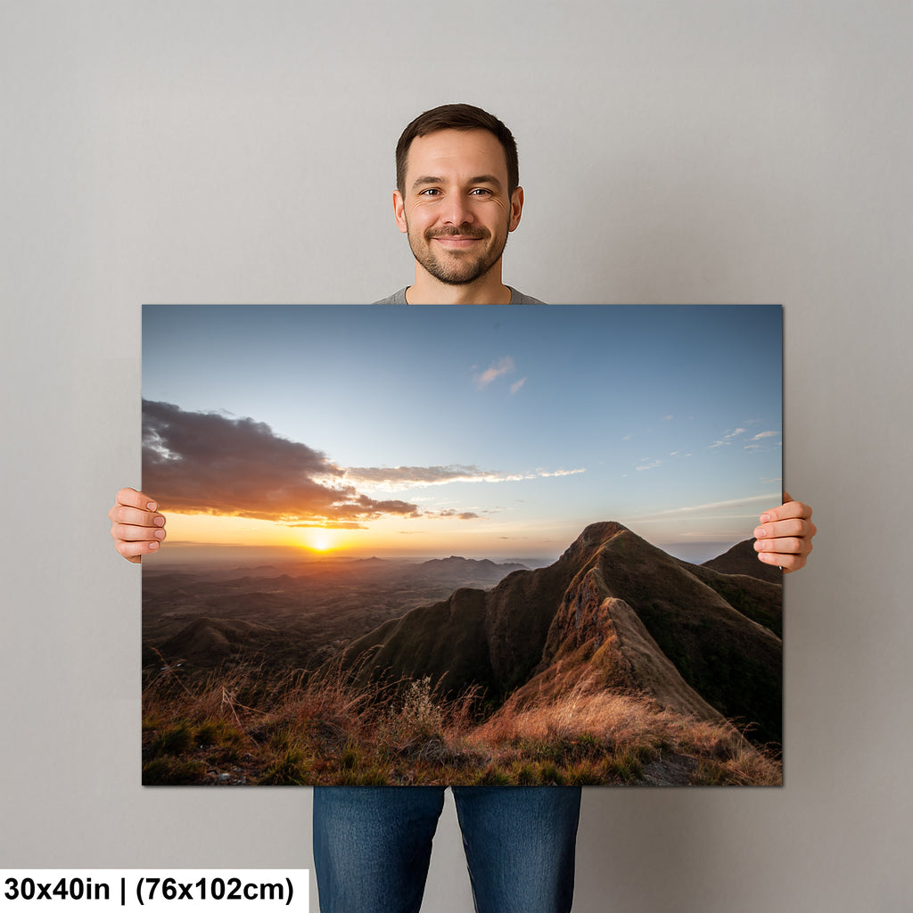 Panamanian sunrise at El Pichacho de Ola